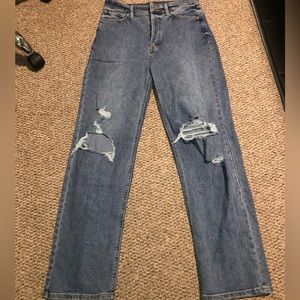 Medium Wash Straight Leg Jean